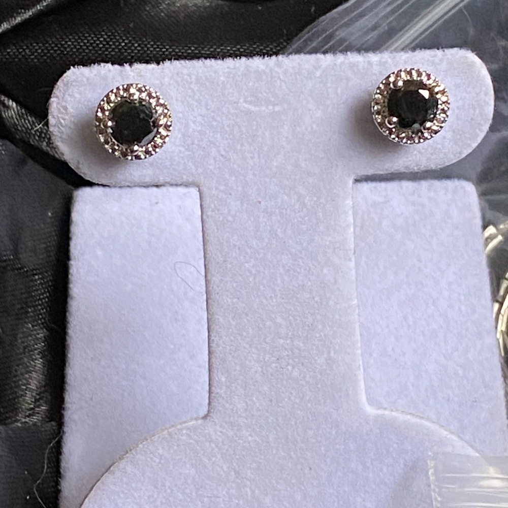 O-11:  Designer ZEI 1.05 ct round black & white diamond halo stud earrings 925